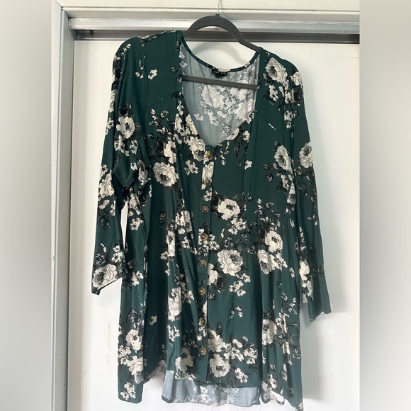 torrid Tops - torrid Dark Green Floral Button-Front Tunic